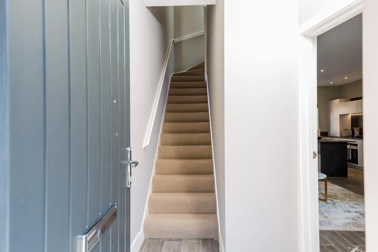 צ'לטנהם Elizabeth Mews - By Luxury Apartments 0*,  בריטניה